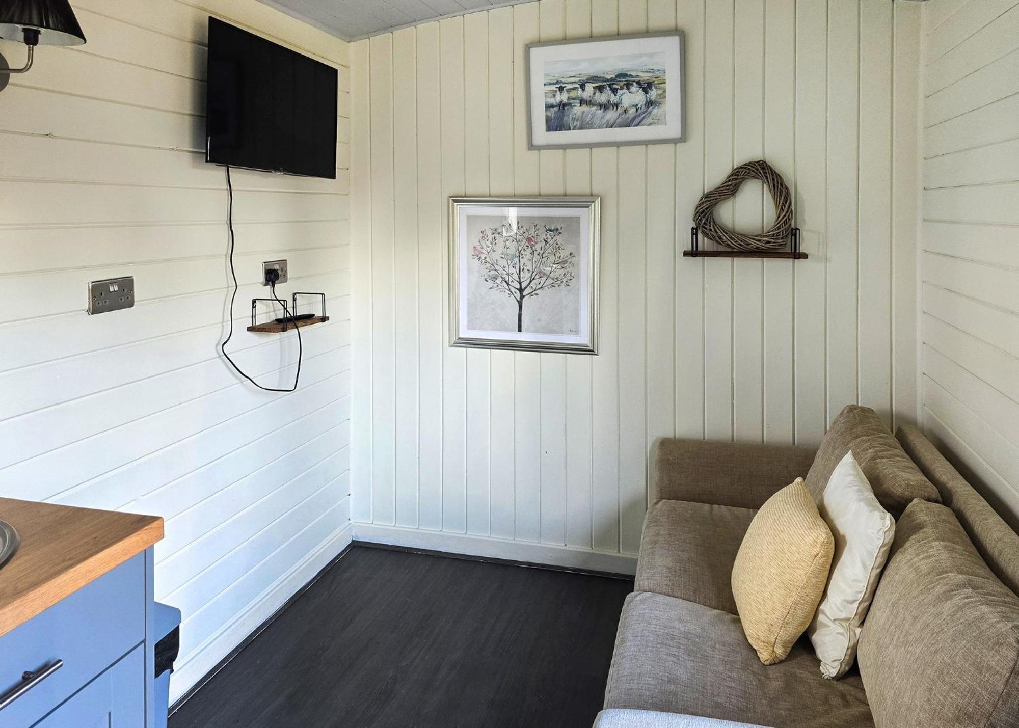 Riverview Lodges And Glamping Welshpool Εξωτερικό φωτογραφία